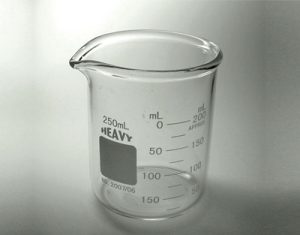 Lots de  Béchers forme basse avec bec, en verre